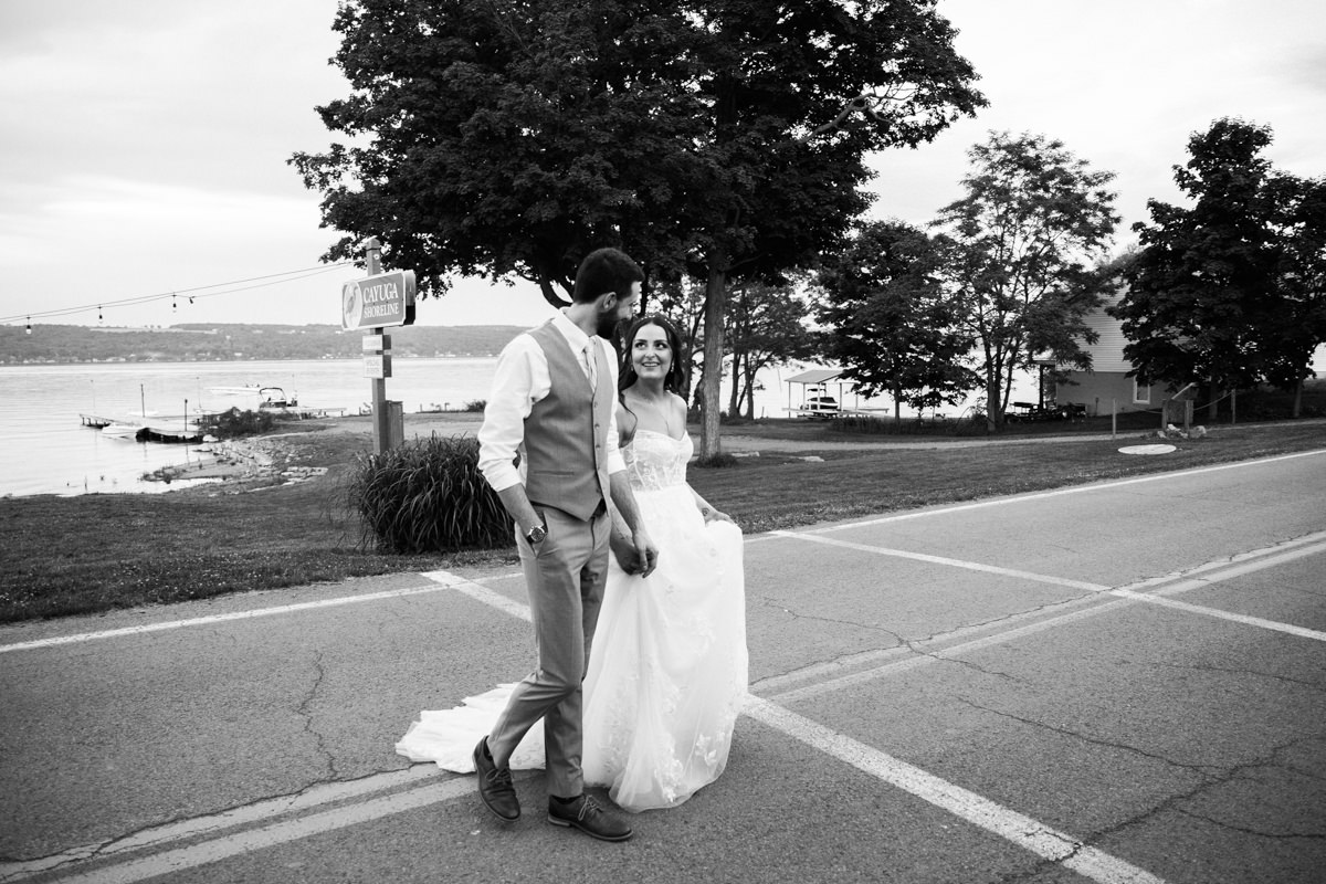 cayuga-shoreline-wedding-photography