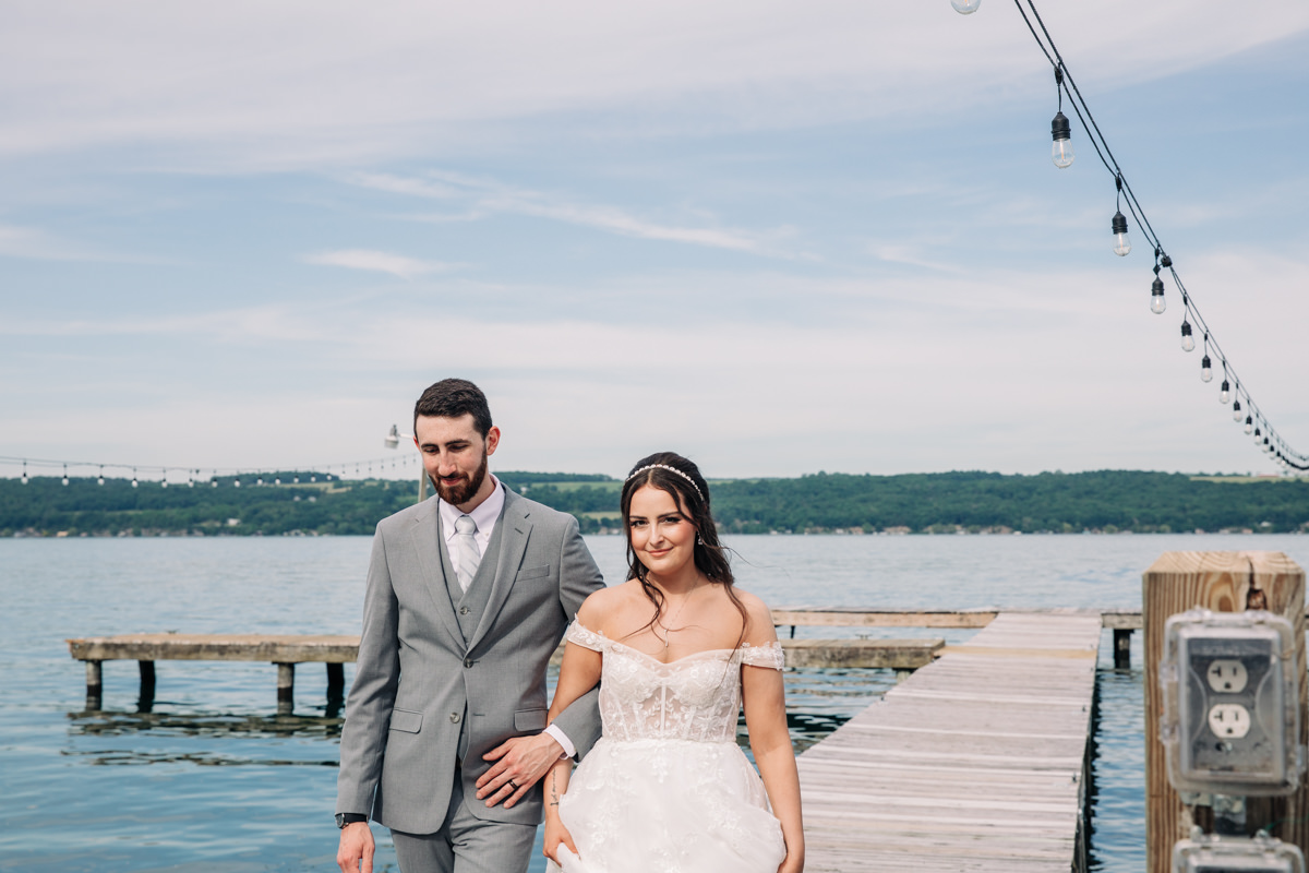 cayuga-shoreline-wedding-photography