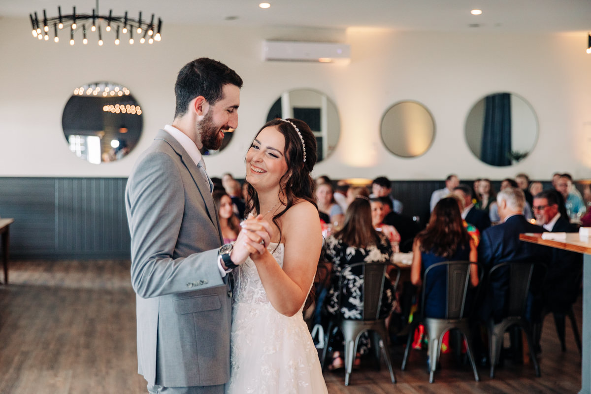 cayuga-shoreline-wedding-photography