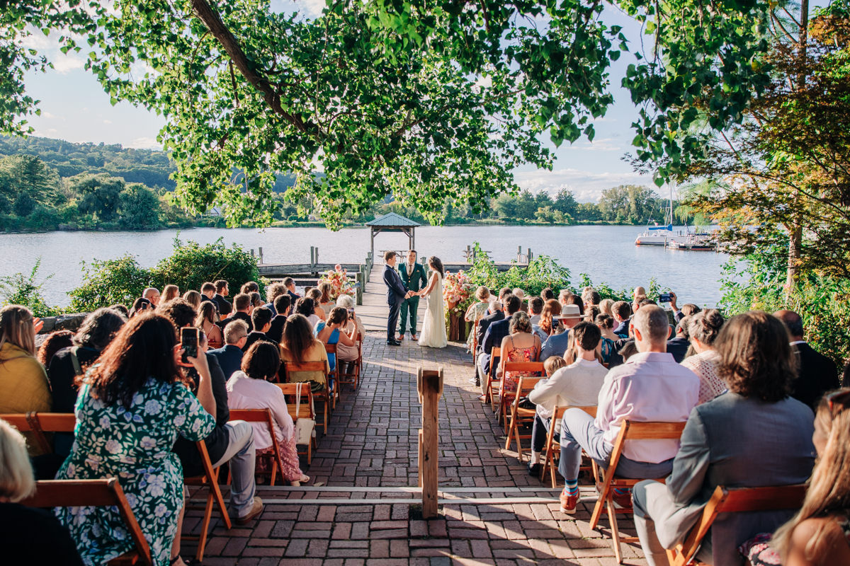 ithaca-farmers-market-wedding-photography