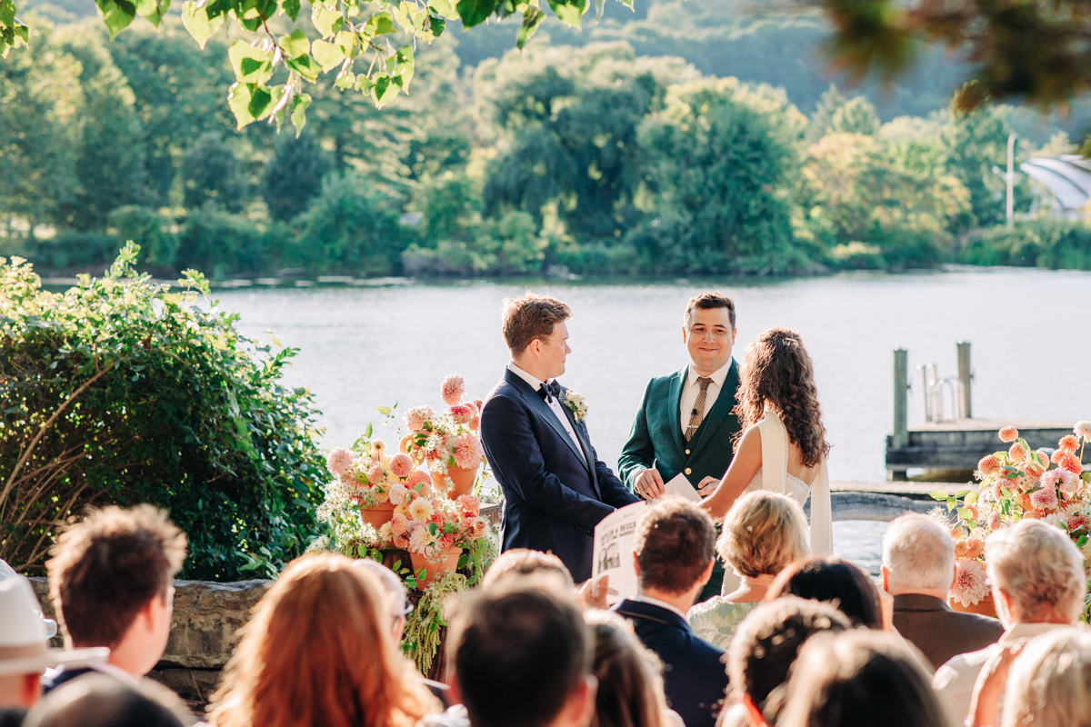 ithaca-farmers-market-wedding-photography