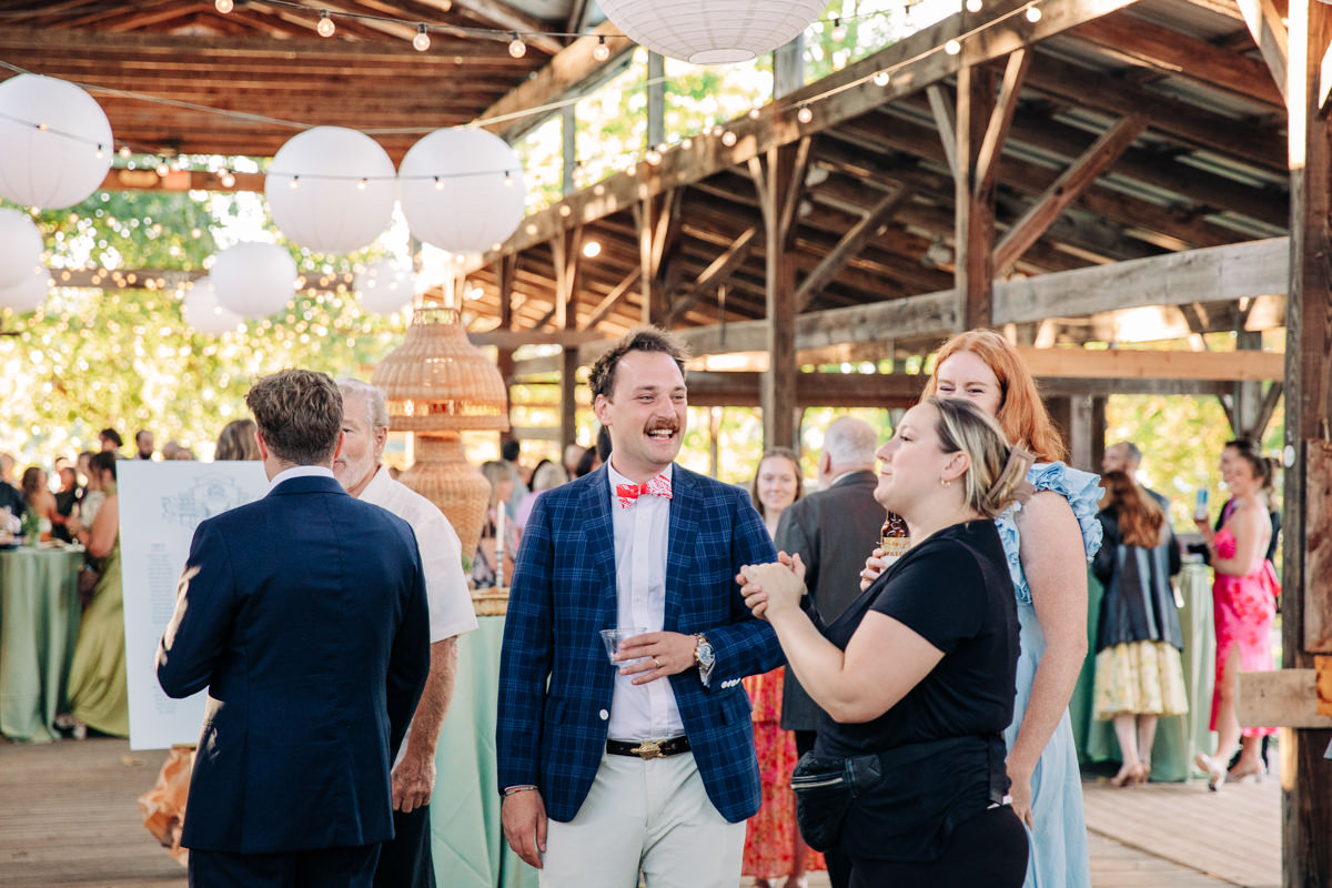 ithaca-farmers-market-wedding-photography