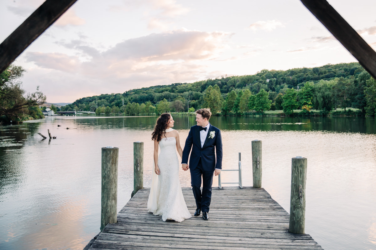 ithaca-farmers-market-wedding-photography