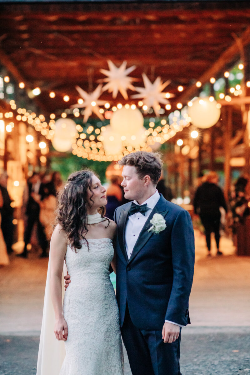 ithaca-farmers-market-wedding-photography