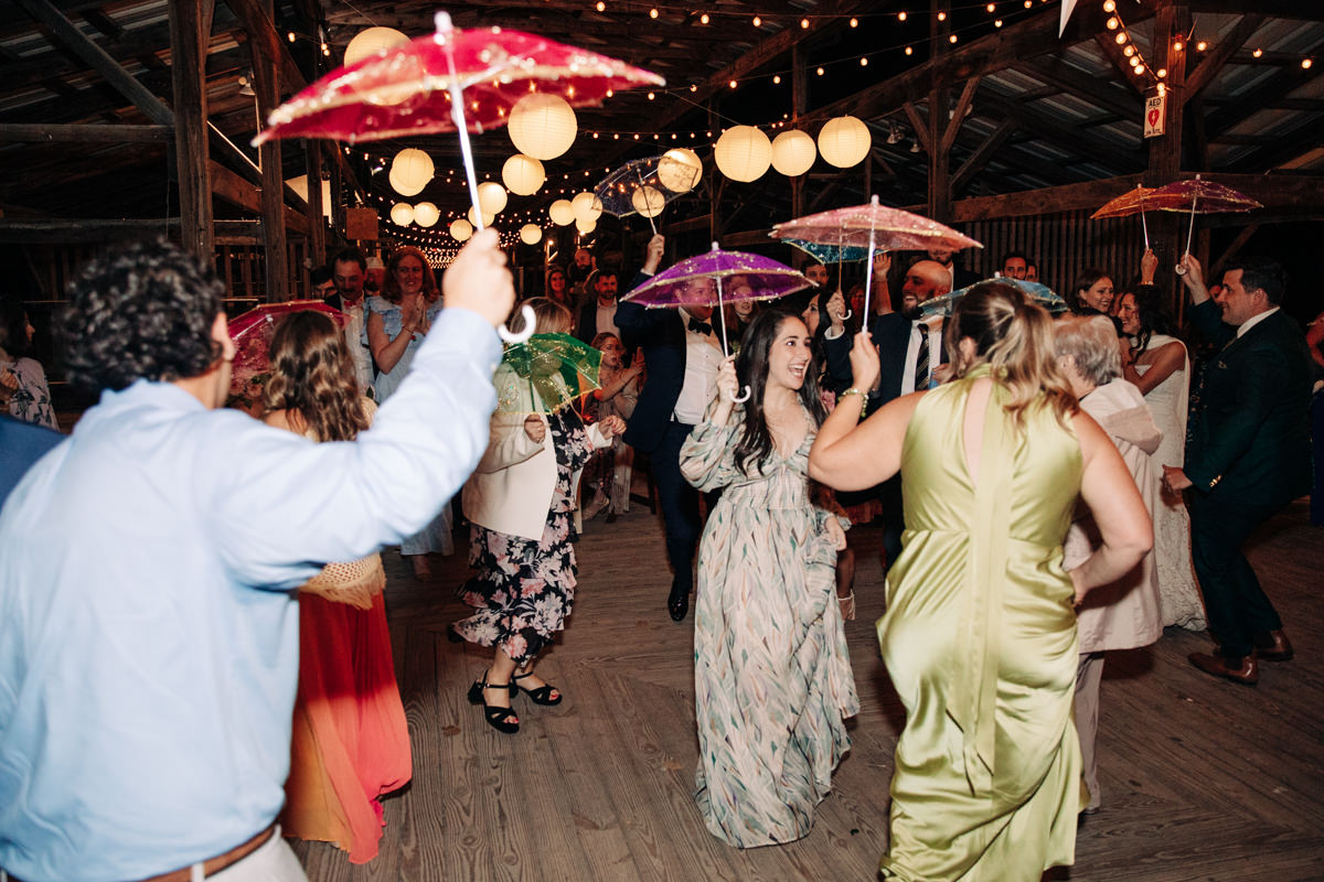 ithaca-farmers-market-wedding-photography