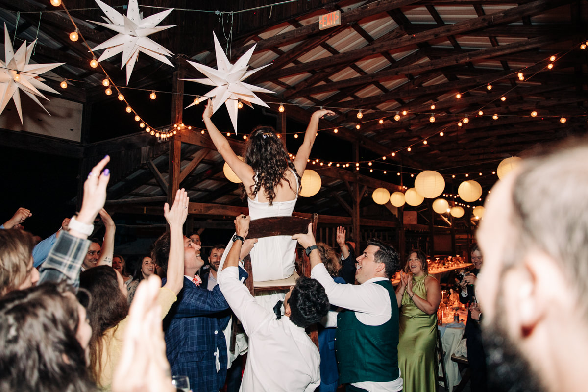 ithaca-farmers-market-wedding-photography