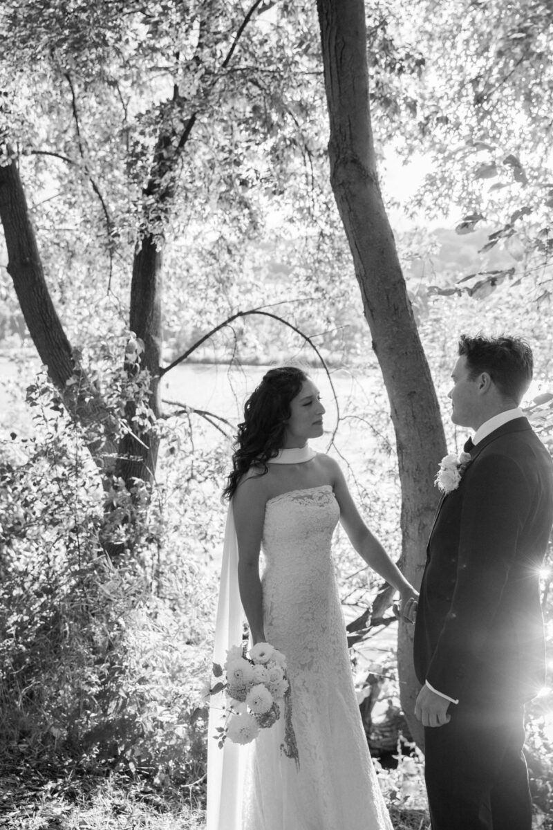 ithaca-farmers-market-wedding-photography