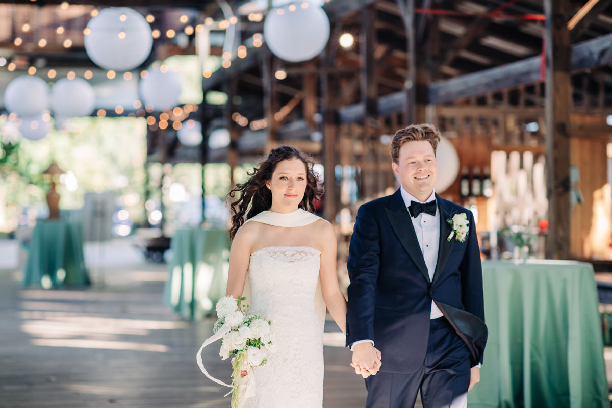 ithaca-farmers-market-wedding-photography