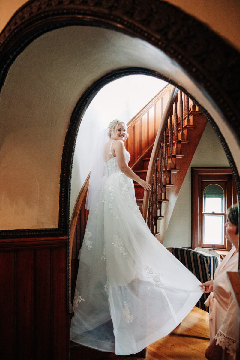 belhurst-castle-finger-lakes-wedding-photographer