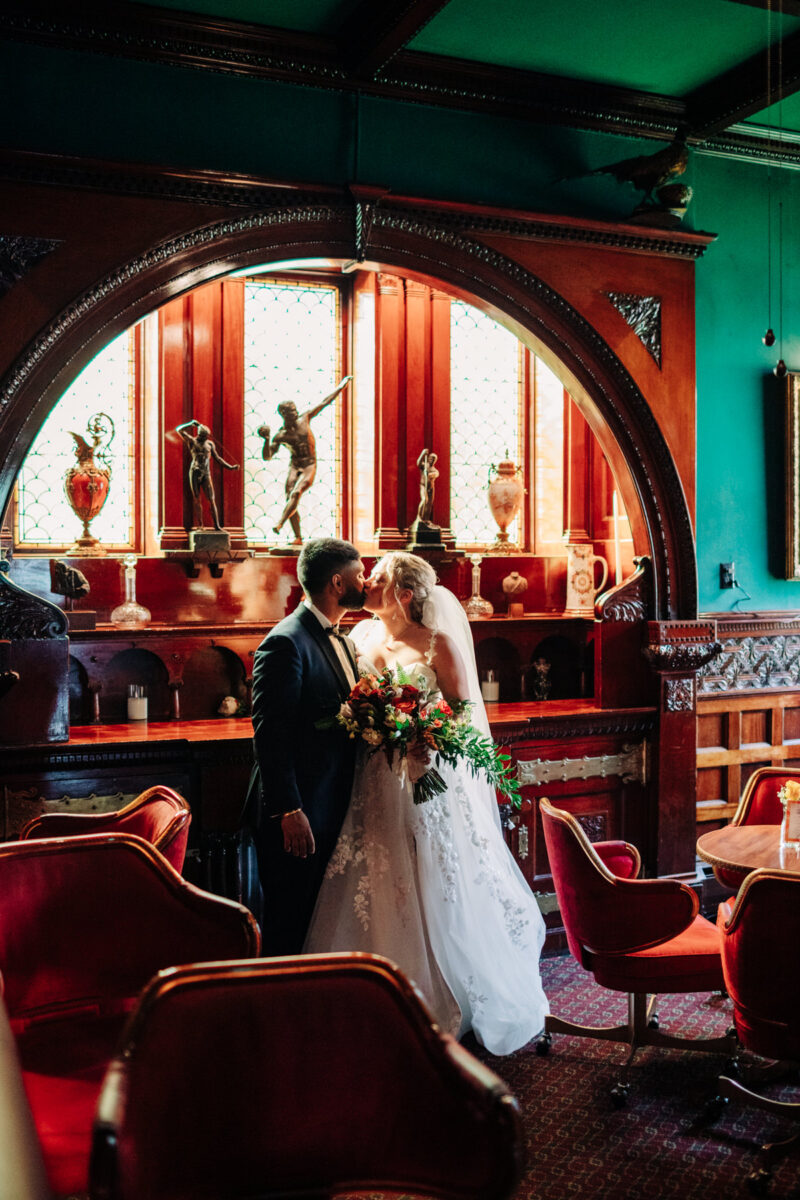 belhurst-castle-finger-lakes-wedding-photographer