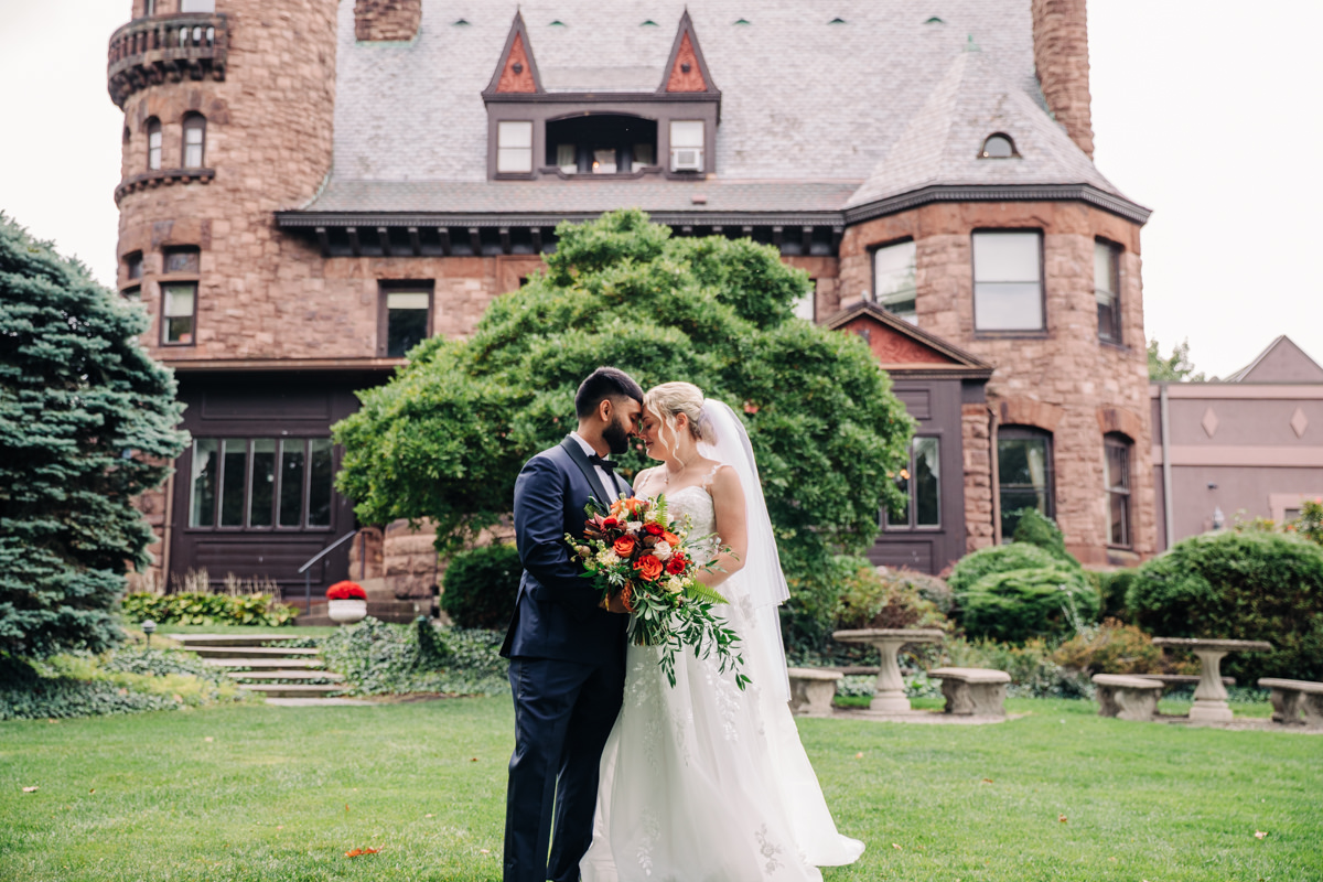 belhurst-castle-finger-lakes-wedding-photographer