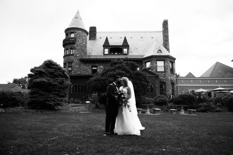 belhurst-castle-finger-lakes-wedding-photographer