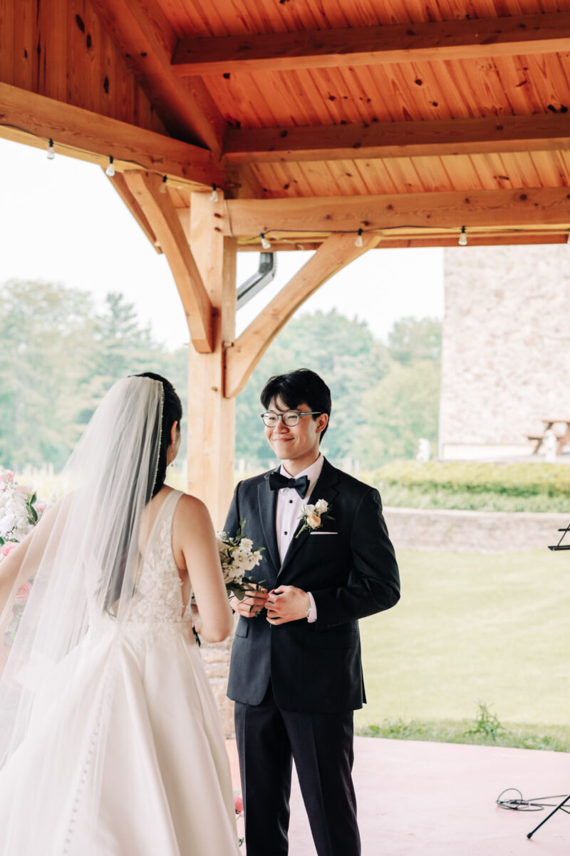ventosa-vineyards-finger-lakes-wedding-photographer