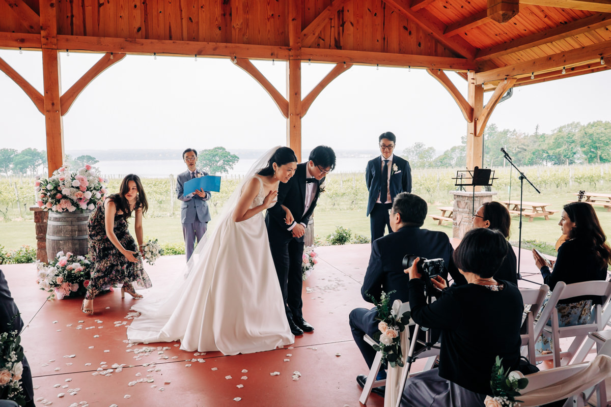 ventosa-vineyards-finger-lakes-wedding-photographer