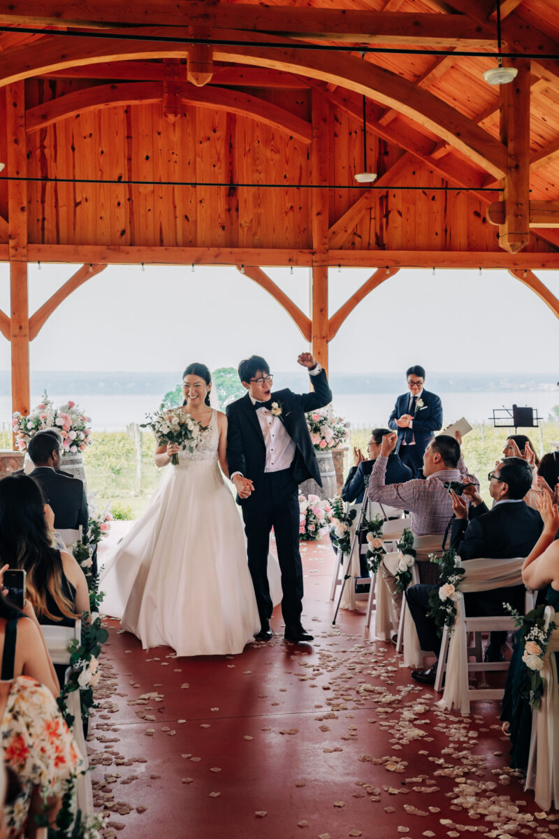 ventosa-vineyards-finger-lakes-wedding-photographer