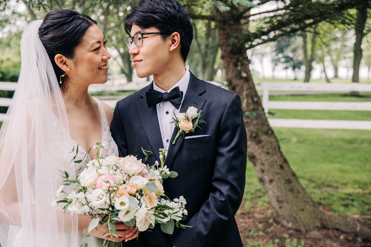 ventosa-vineyards-finger-lakes-wedding-photographer