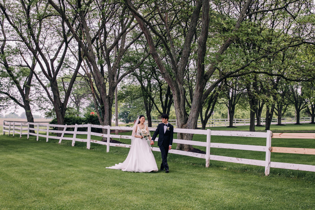 ventosa-vineyards-finger-lakes-wedding-photographer