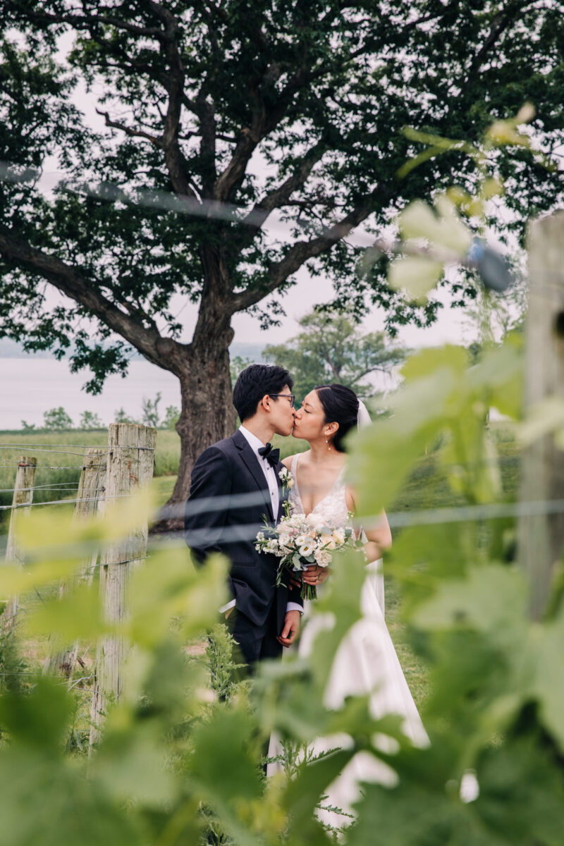 ventosa-vineyards-finger-lakes-wedding-photographer